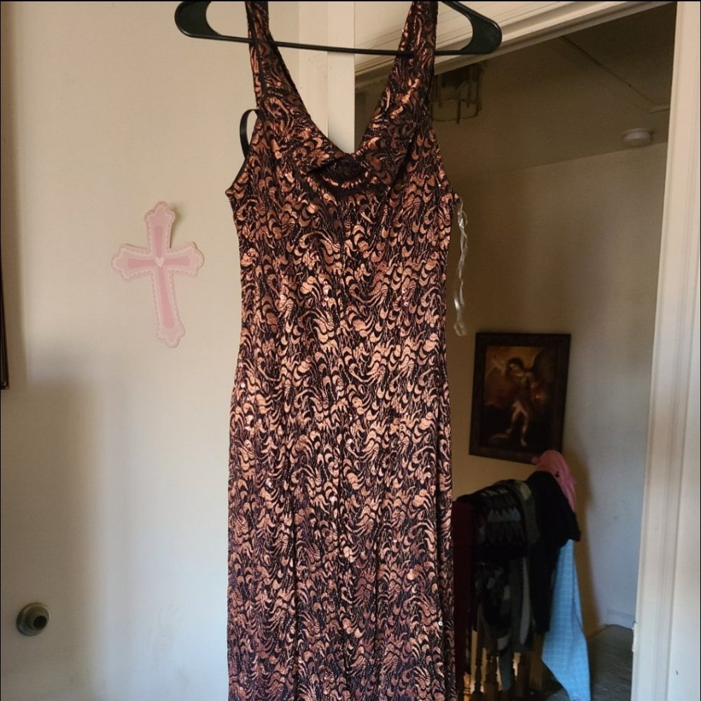 Over the shoulder long dress (small)